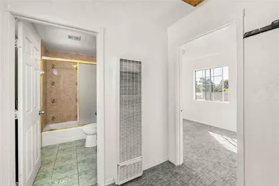 10868 Weigand, Los Angeles, CA 90059 - Photo 14