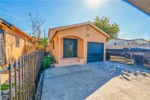 10868 Weigand, Los Angeles, CA 90059 - Photo 2