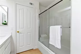28360 Easton Ln, Saugus, CA 91350 - Photo 52