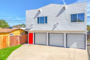 8932 Orchard, Los Angeles, CA 90044 - Photo 32