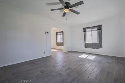 8932 Orchard, Los Angeles, CA 90044 - Photo 12