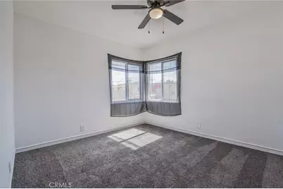 8932 Orchard, Los Angeles, CA 90044 - Photo 50