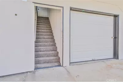 8932 Orchard, Los Angeles, CA 90044 - Photo 40