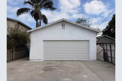 15211 S Gibson, Compton, CA 90221 - Photo 2