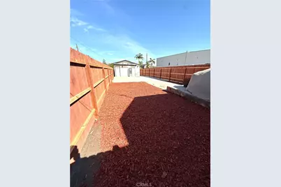 2368 E 107 Th St, Los Angeles, CA 90002 - Photo 8