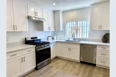 134 W 49th, Los Angeles, CA 90037 - Photo 10