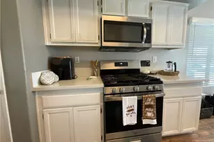 31832 Granville Dr, Winchester, CA 92596 - Photo 10