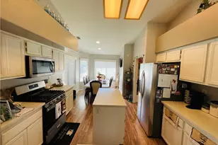 31832 Granville Dr, Winchester, CA 92596 - Photo 8