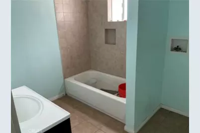 1947 Delta, Los Angeles, CA 90026 - Photo 14