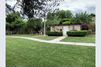427 W Maple, Ontario, CA 91762 - Photo 16