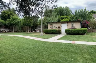 427 W Maple, Ontario, CA 91762 - Photo 16