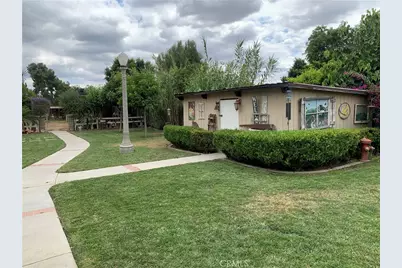 427 W Maple, Ontario, CA 91762 - Photo 14