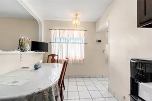 10208 S San Pedro St, Los Angeles, CA 90003 - Photo 10