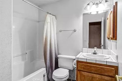 10439 Mesa, Oak Hills, CA 92344 - Photo 20