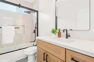 1720 S Kingsley, Los Angeles, CA 90006 - Photo 36