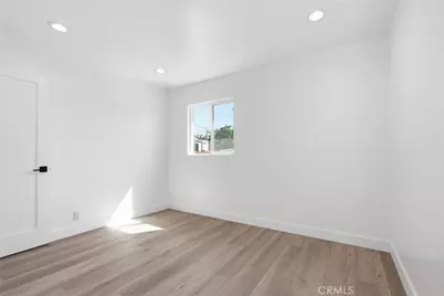 910 E 107th Street, Los Angeles, CA 90002 - Photo 28