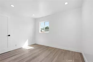 910 E 107th St, Los Angeles, CA 90002 - Photo 28