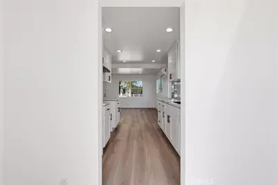 910 E 107th Street, Los Angeles, CA 90002 - Photo 34