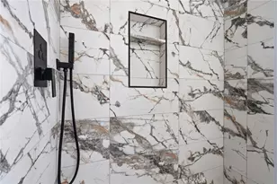 910 E 107th St, Los Angeles, CA 90002 - Photo 22