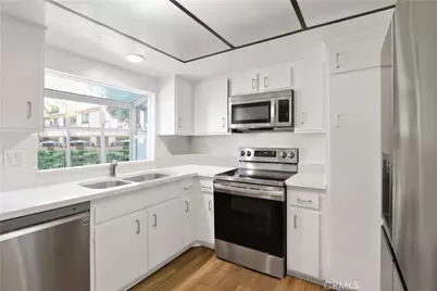 2000 W Palmyra Apt 29, Orange, CA 92868 - Photo 14