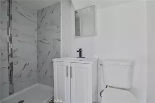 430 W 64th St, Los Angeles, CA 90003 - Photo 22