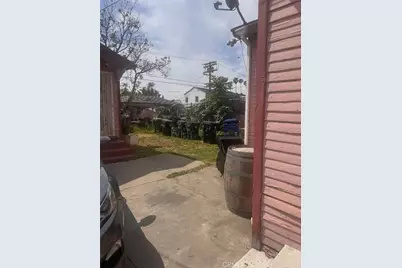 920 E 48th Street, Los Angeles, CA 90011 - Photo 12