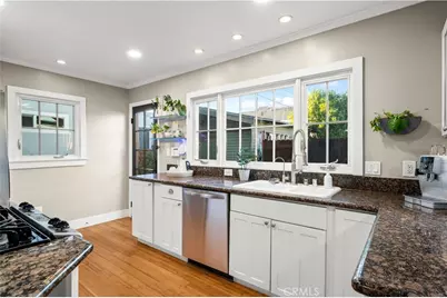 1929 E 6th Street, Long Beach, CA 90802 - Photo 12