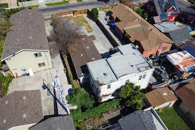 412 W 104th Street, Los Angeles, CA 90003 - Photo 26