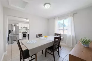 412 W 104th St, Los Angeles, CA 90003 - Photo 6