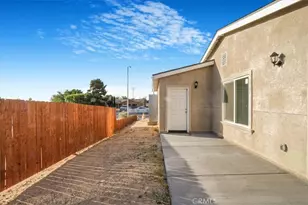 16105 Tawney Ridge Ln, Victorville, CA 92394 - Photo 24