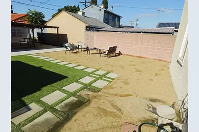 211 S Poinsettia Avenue, Compton, CA 90221 - Photo 4