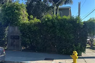 736 W 41st Pl, Los Angeles, CA 90037 - Photo 2