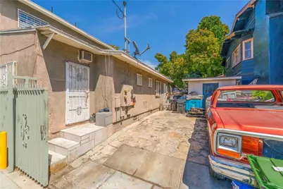 736 W 41st Place, Los Angeles, CA 90037 - Photo 38