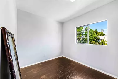 736 W 41st Place, Los Angeles, CA 90037 - Photo 24