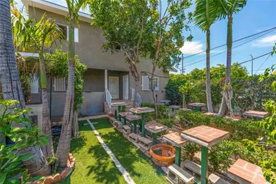 736 W 41st Place, Los Angeles, CA 90037 - Photo 1