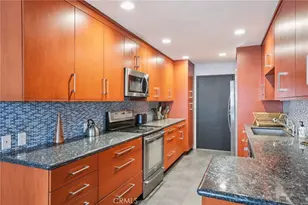 1121 N Olive Dr, West Hollywood, CA 90069 - Photo 10