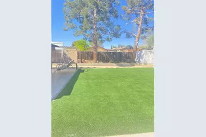 16402 Llanada Avenue, Victorville, CA 92394 - Photo 2