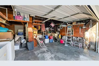 223 E Marker Street, Long Beach, CA 90805 - Photo 24