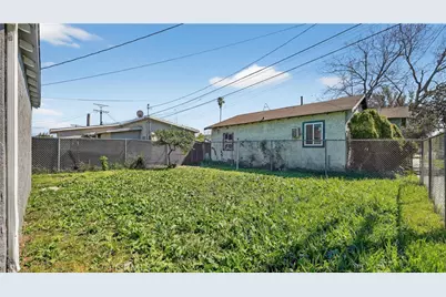 200 E Century Boulevard, Los Angeles, CA 90003 - Photo 38