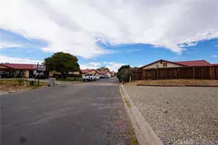 10304 Primrose Ave, Hesperia, CA 92345 - Photo 26