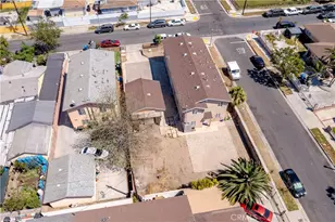 689 E 115, Los Angeles, CA 90059 - Photo 6