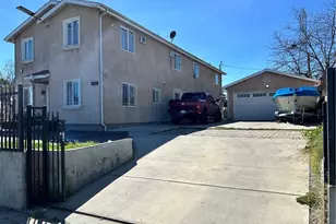 689 E 115, Los Angeles, CA 90059 - Photo 2