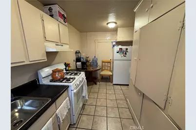223 E 55th, Los Angeles, CA 90011 - Photo 8
