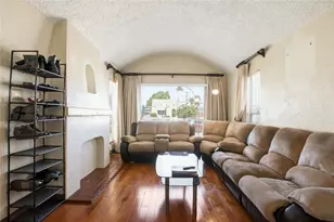 514 W 102nd St, Los Angeles, CA 90044 - Photo 6