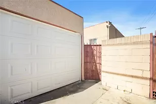 514 W 102nd St, Los Angeles, CA 90044 - Photo 24