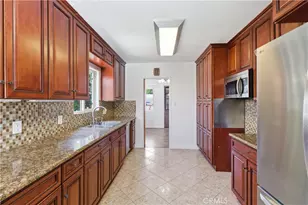 10019 Rosecrans, Bellflower, CA 90706 - Photo 2