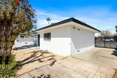 1258 W 121st, Los Angeles, CA 90044 - Photo 32