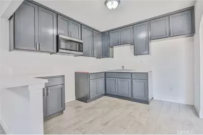 205 W 98th, Los Angeles, CA 90003 - Photo 18