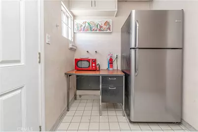 8464 California Avenue, South Gate, CA 90280 - Photo 32