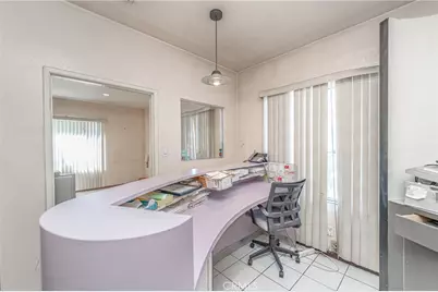 8464 California Avenue, South Gate, CA 90280 - Photo 14